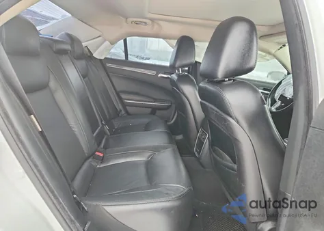 2016 Chrysler 300 Limited z USA, uszkodzony, nr VIN 2C3CCARG8GH321465